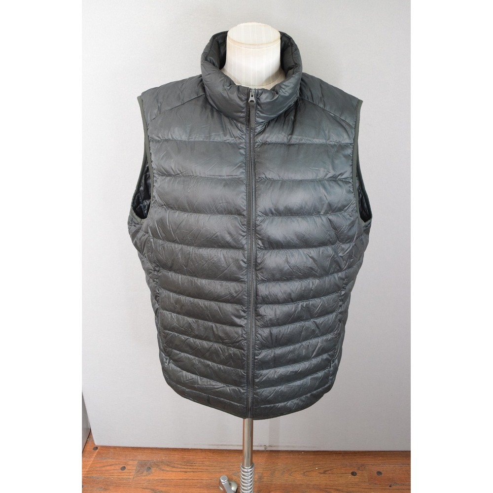 Uniqlo Ultra Light Down Vest XL Gray Green Puffer Quilted Full Zip Mens Gorpcore